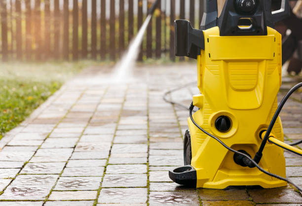 Best Pool Deck Cleaning  in Newton, TX